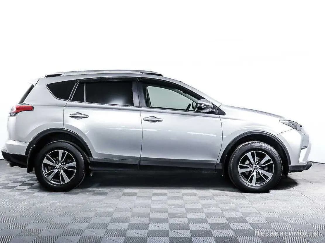 Toyota RAV4 VI (XA60) 2019 с пробегом — фото 4