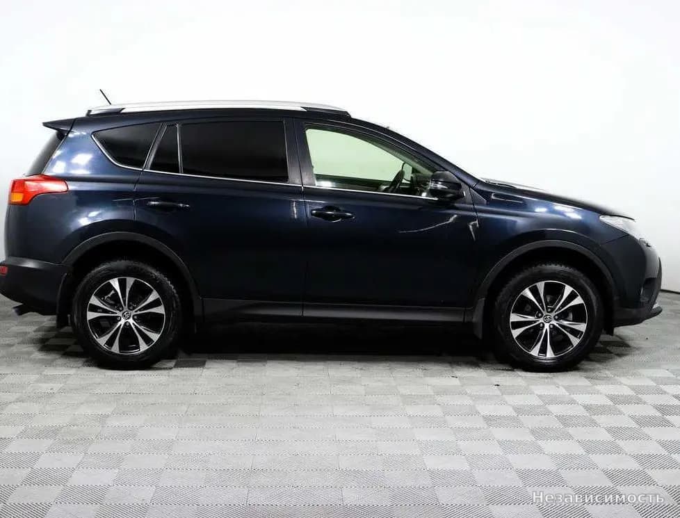 Toyota RAV4 VI (XA60) 2015 с пробегом — фото 4