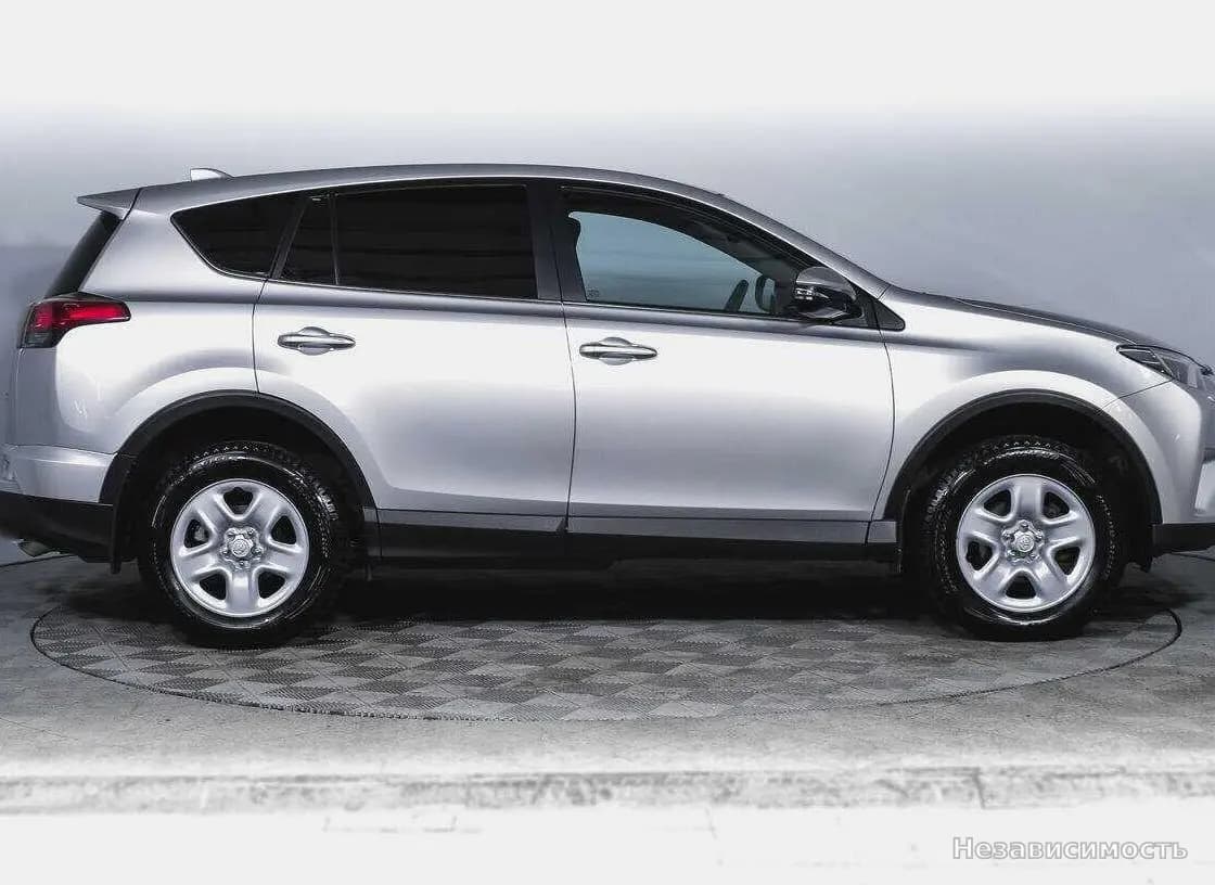 Toyota RAV4 VI (XA60) 2018 с пробегом — фото 4