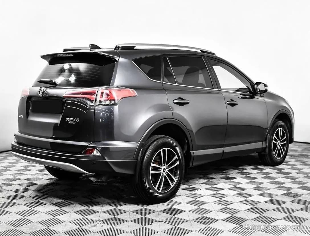 Toyota RAV4 VI (XA60) 2016 с пробегом — фото 4