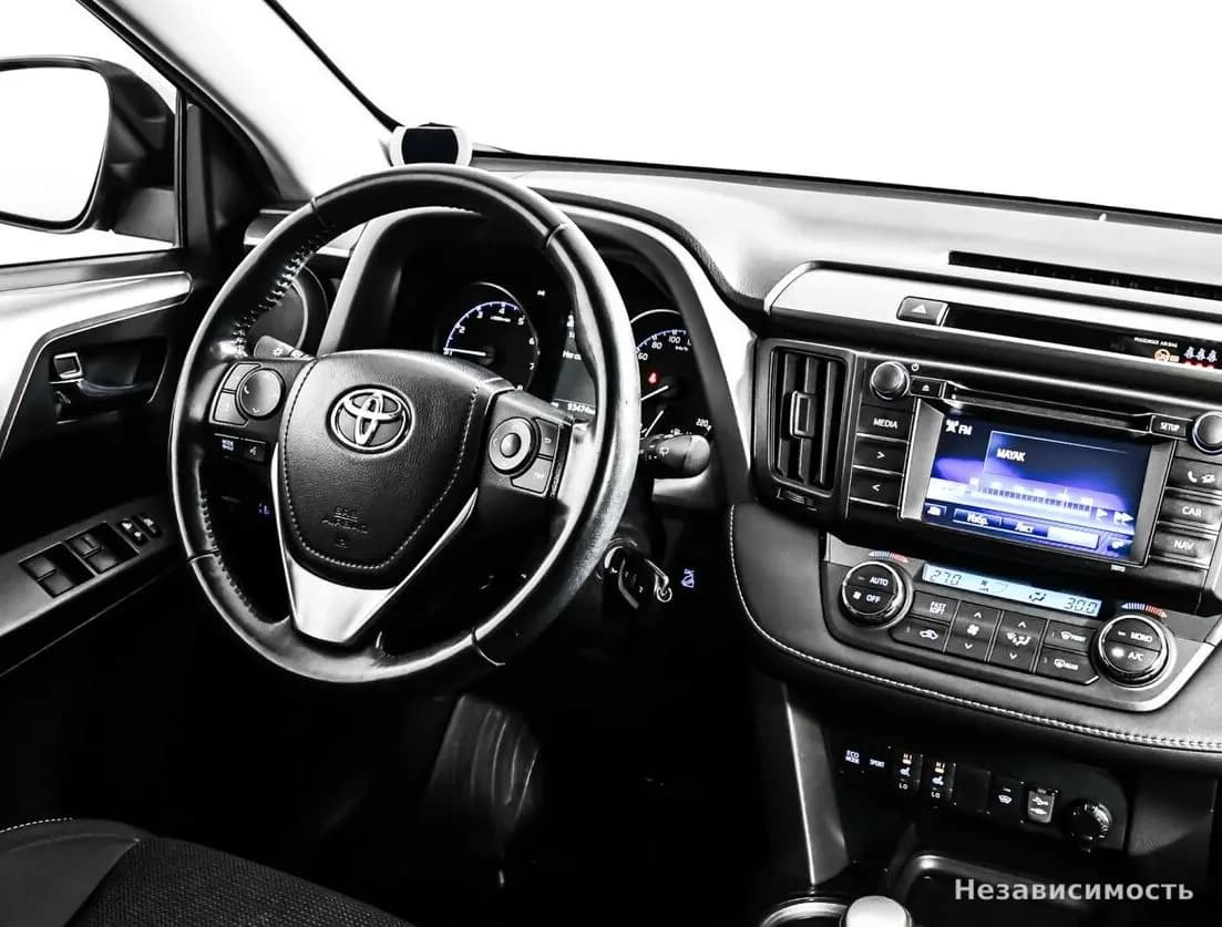 Toyota RAV4 VI (XA60) 2016 с пробегом — фото 7