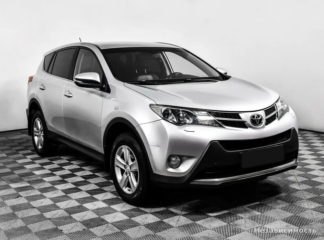 Toyota RAV4 VI (XA60) 2013 с пробегом — фото 3