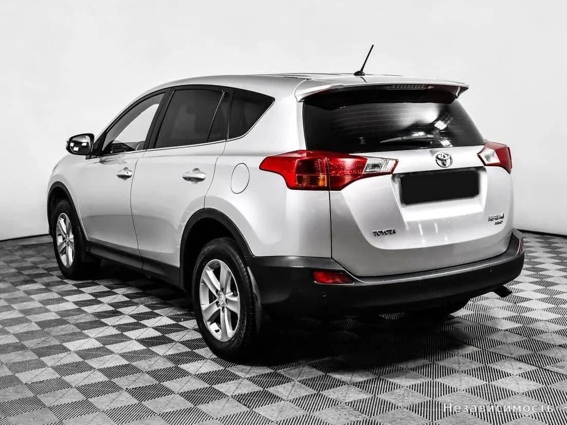 Toyota RAV4 VI (XA60) 2013 с пробегом — фото 7