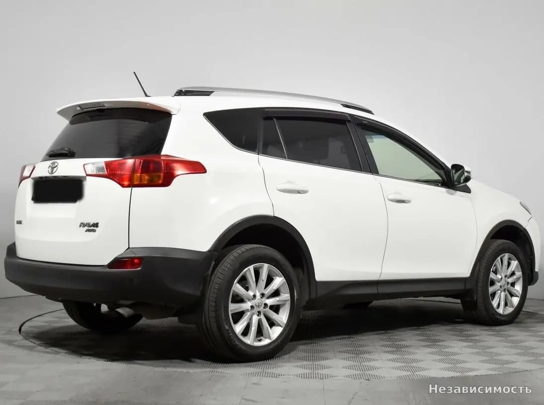 Toyota RAV4 VI (XA60) 2015 с пробегом — фото 4