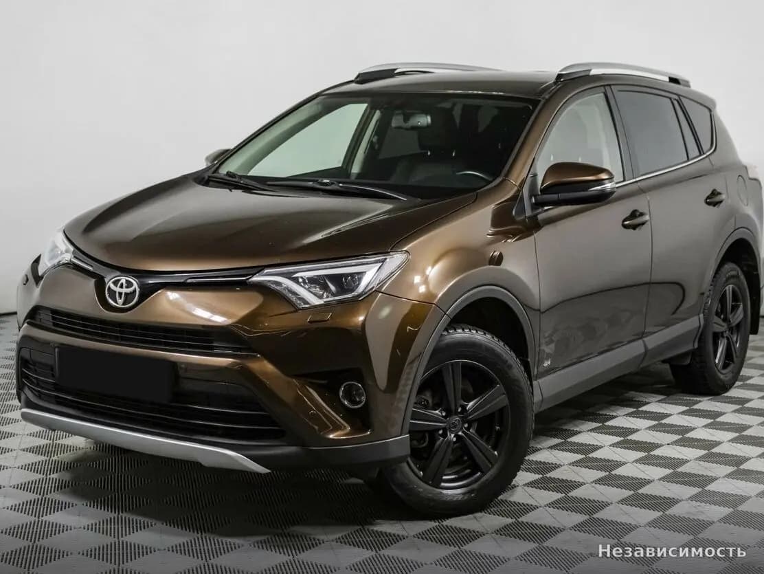 Toyota RAV4 VI (XA60), 2017 с пробегом