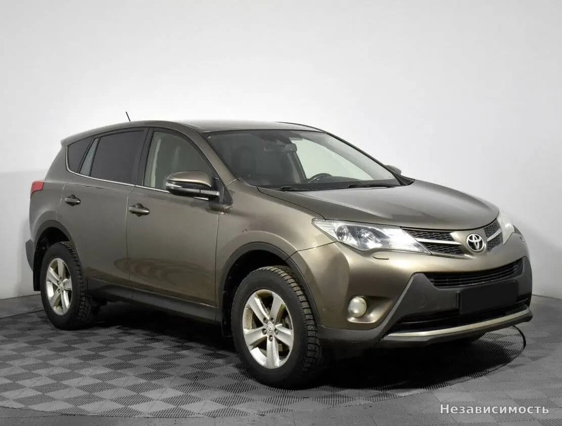 Toyota RAV4 VI (XA60) 2013 с пробегом — фото 3