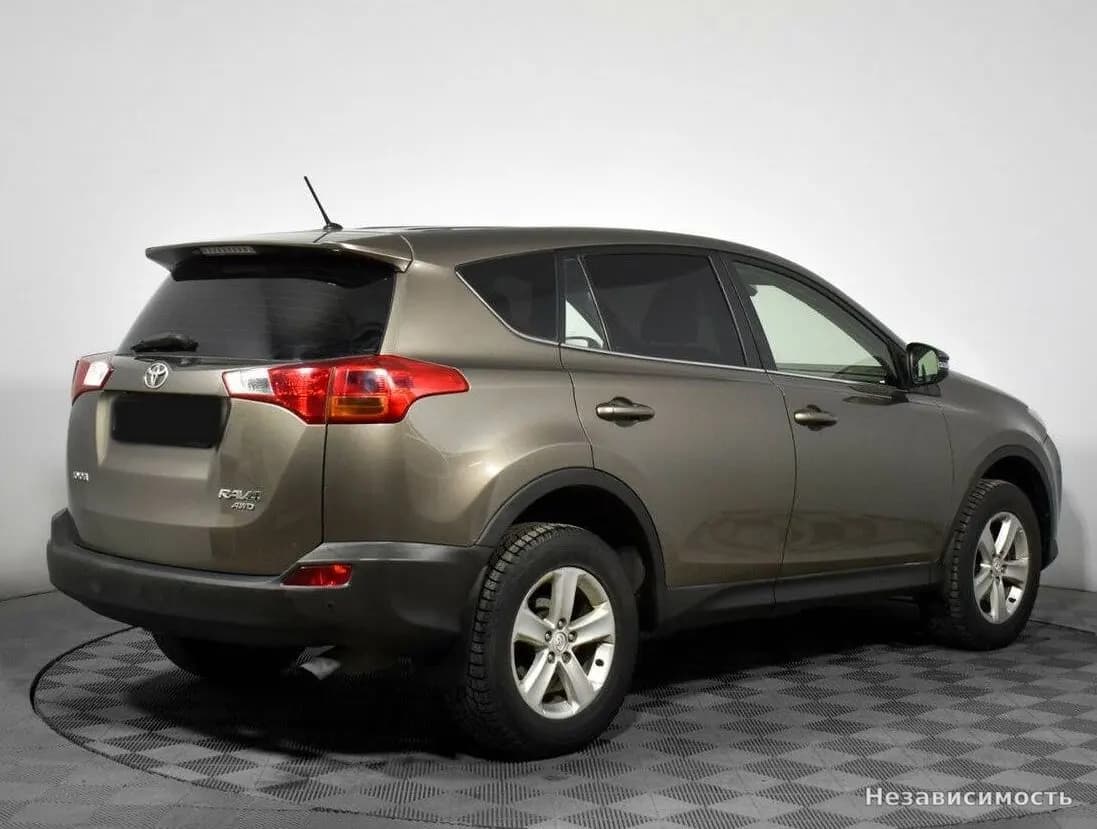 Toyota RAV4 VI (XA60) 2013 с пробегом — фото 4