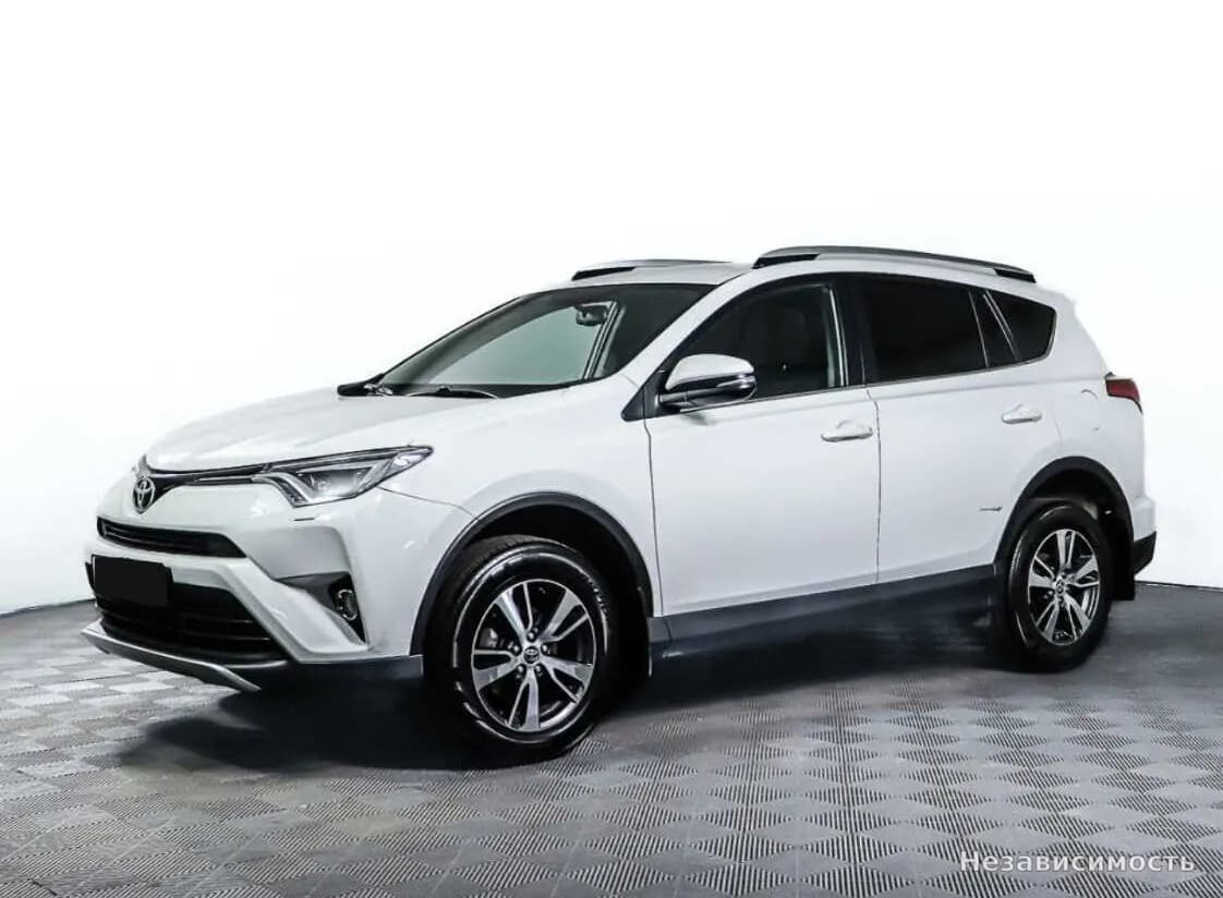 Toyota RAV4 VI (XA60), 2017 с пробегом