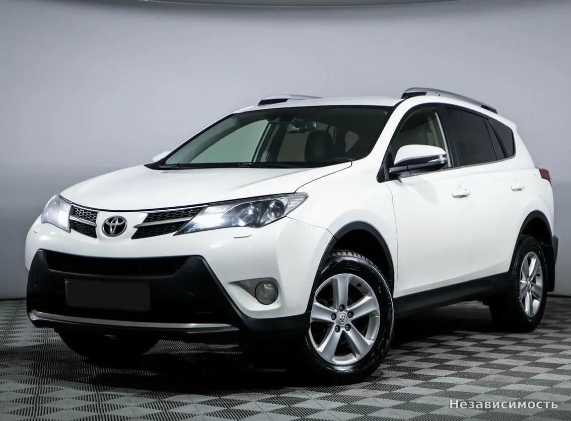 Toyota RAV4 VI (XA60), 2013 с пробегом