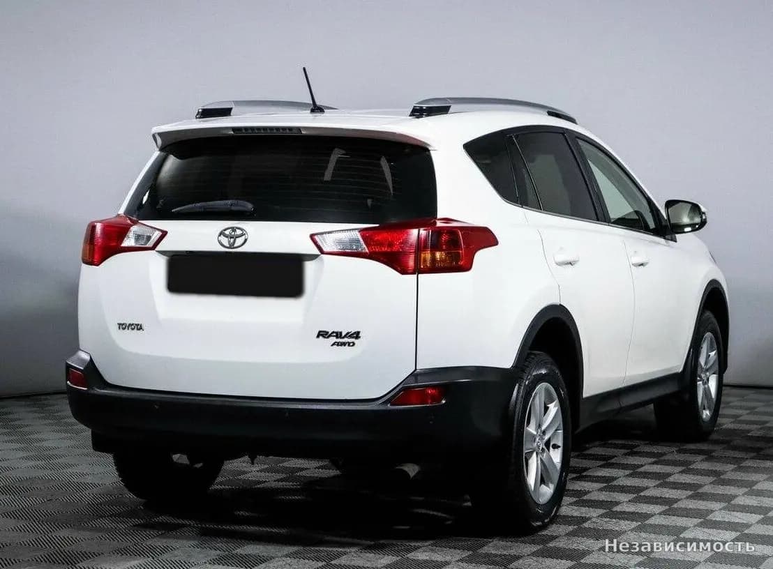 Toyota RAV4 VI (XA60) 2013 с пробегом — фото 5