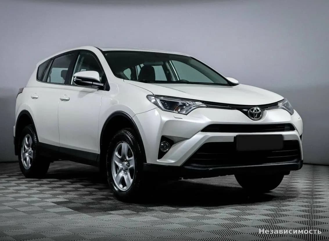 Toyota RAV4 VI (XA60) 2017 с пробегом — фото 3