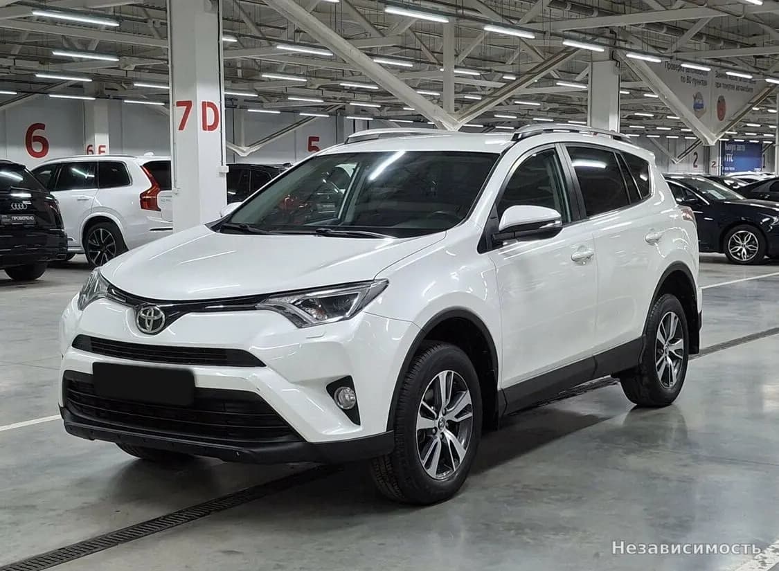 Toyota RAV4 VI (XA60), 2016 с пробегом
