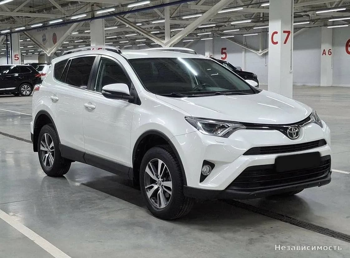 Toyota RAV4 VI (XA60) 2016 с пробегом — фото 3
