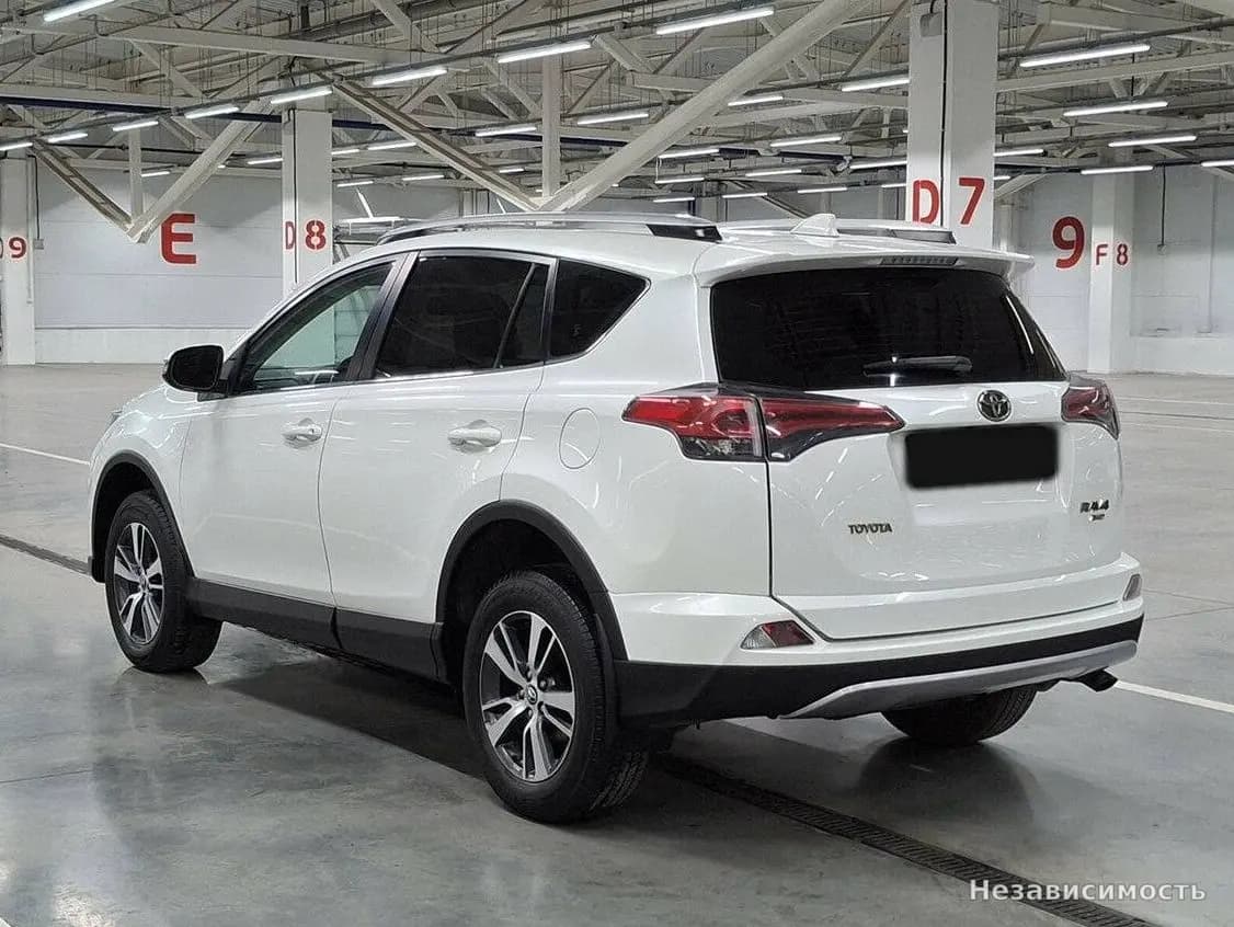Toyota RAV4 VI (XA60) 2016 с пробегом — фото 7