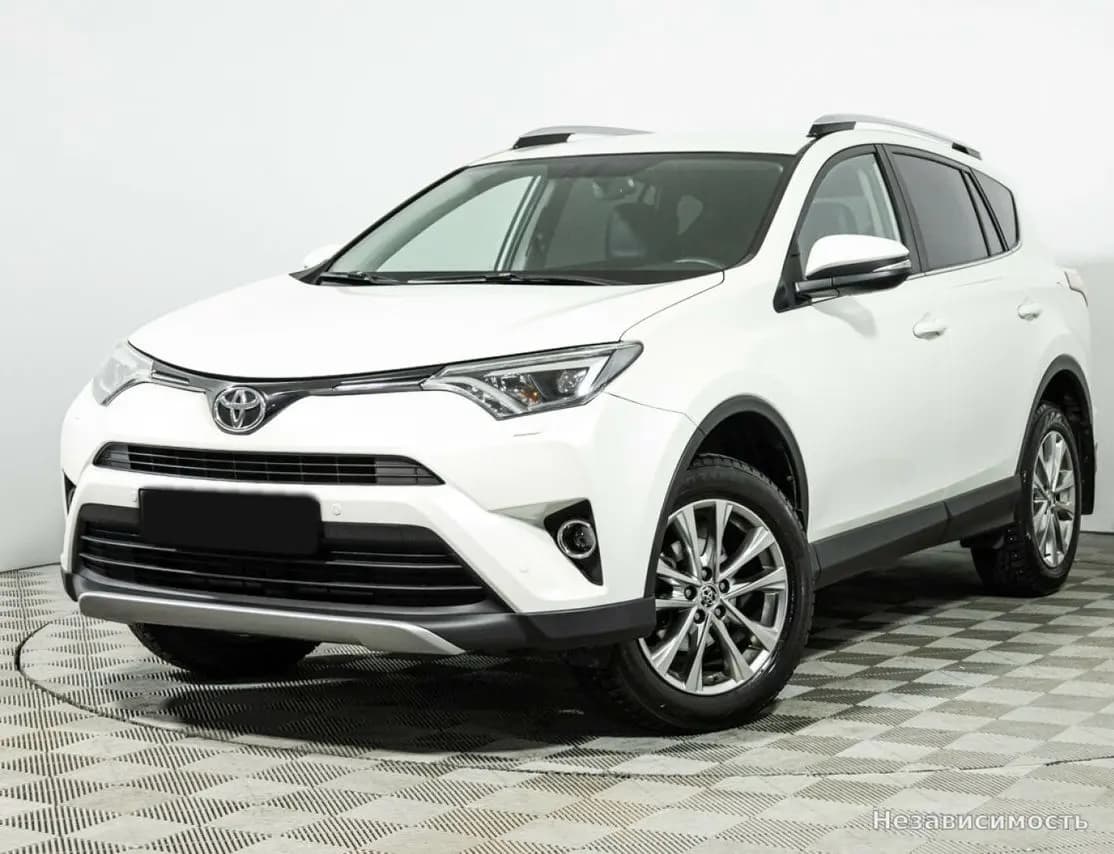 Toyota RAV4 VI (XA60), 2017 с пробегом