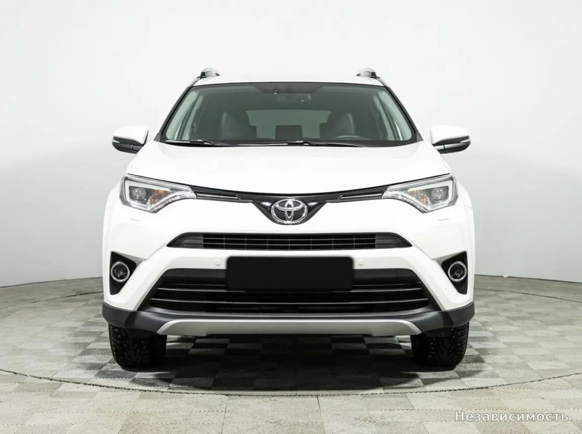 Toyota RAV4 VI (XA60) 2017 с пробегом — фото 2
