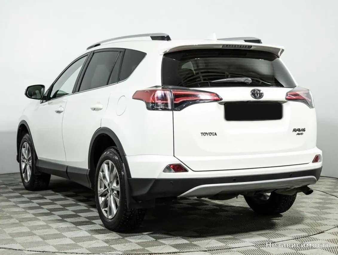 Toyota RAV4 VI (XA60) 2017 с пробегом — фото 6