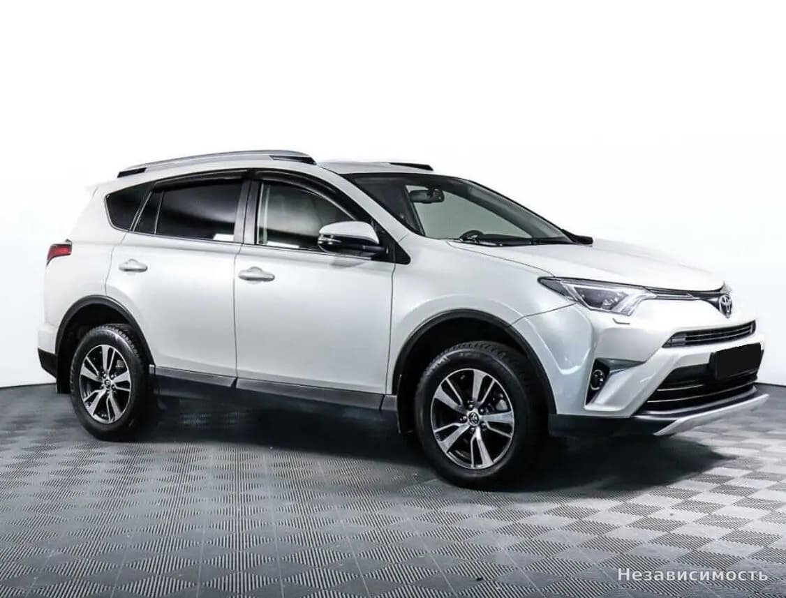Toyota RAV4 VI (XA60), 2016 с пробегом