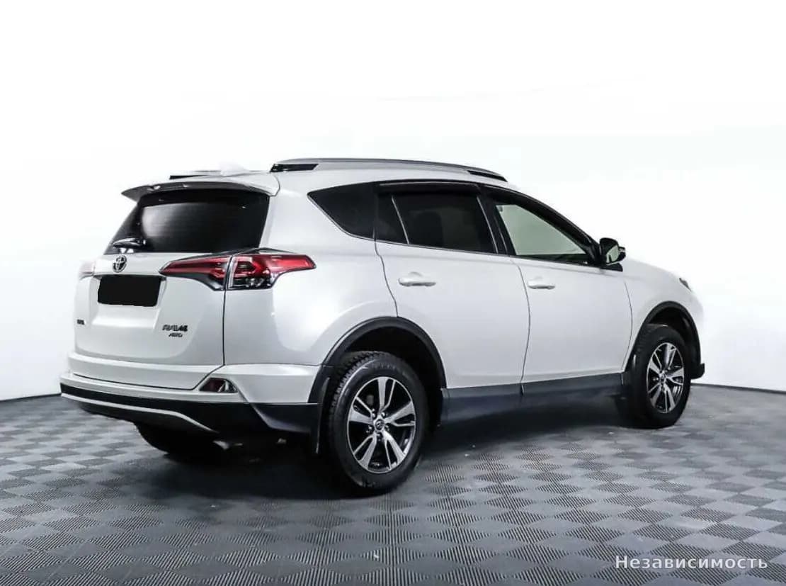Toyota RAV4 VI (XA60) 2016 с пробегом — фото 3