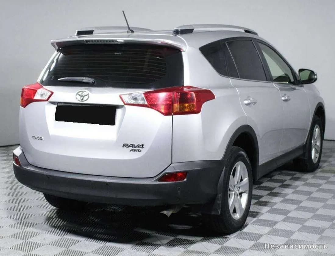 Toyota RAV4 VI (XA60) 2014 с пробегом — фото 4