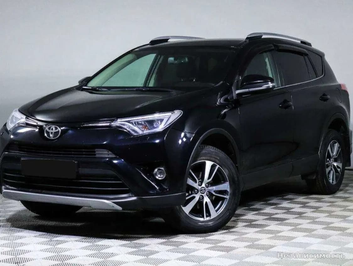 Toyota RAV4 VI (XA60), 2017 с пробегом