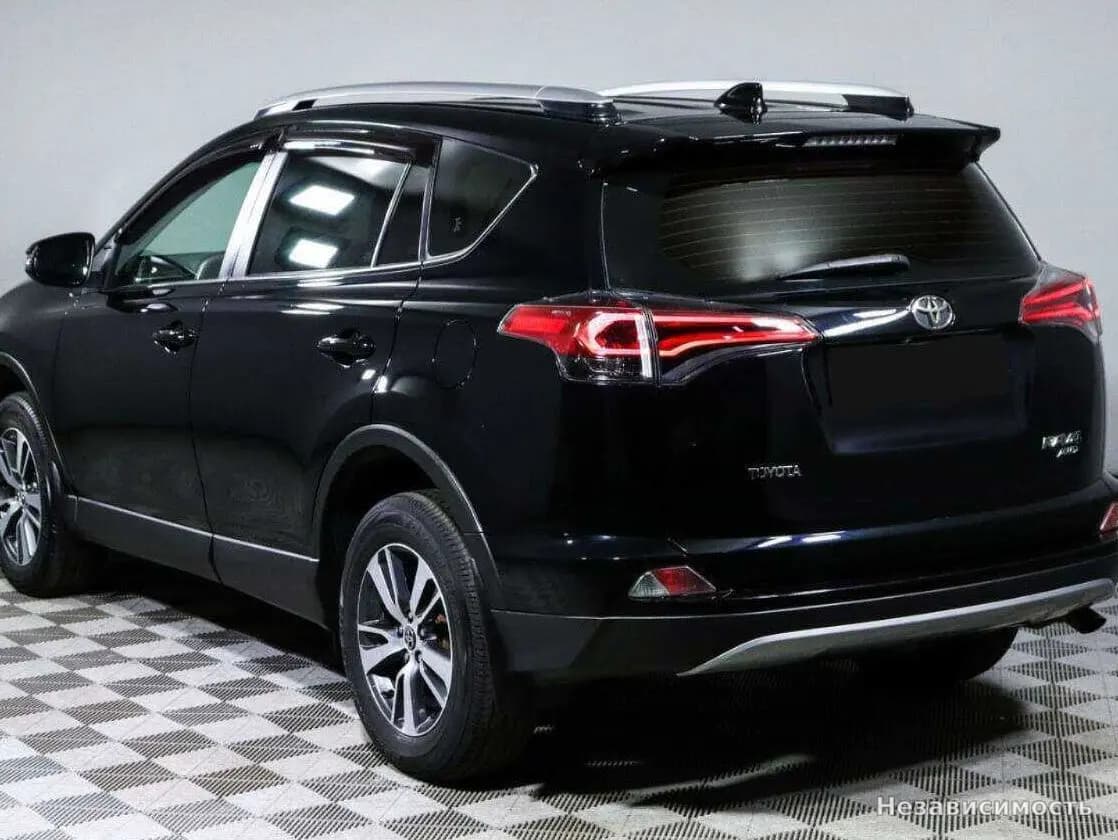 Toyota RAV4 VI (XA60) 2017 с пробегом — фото 6