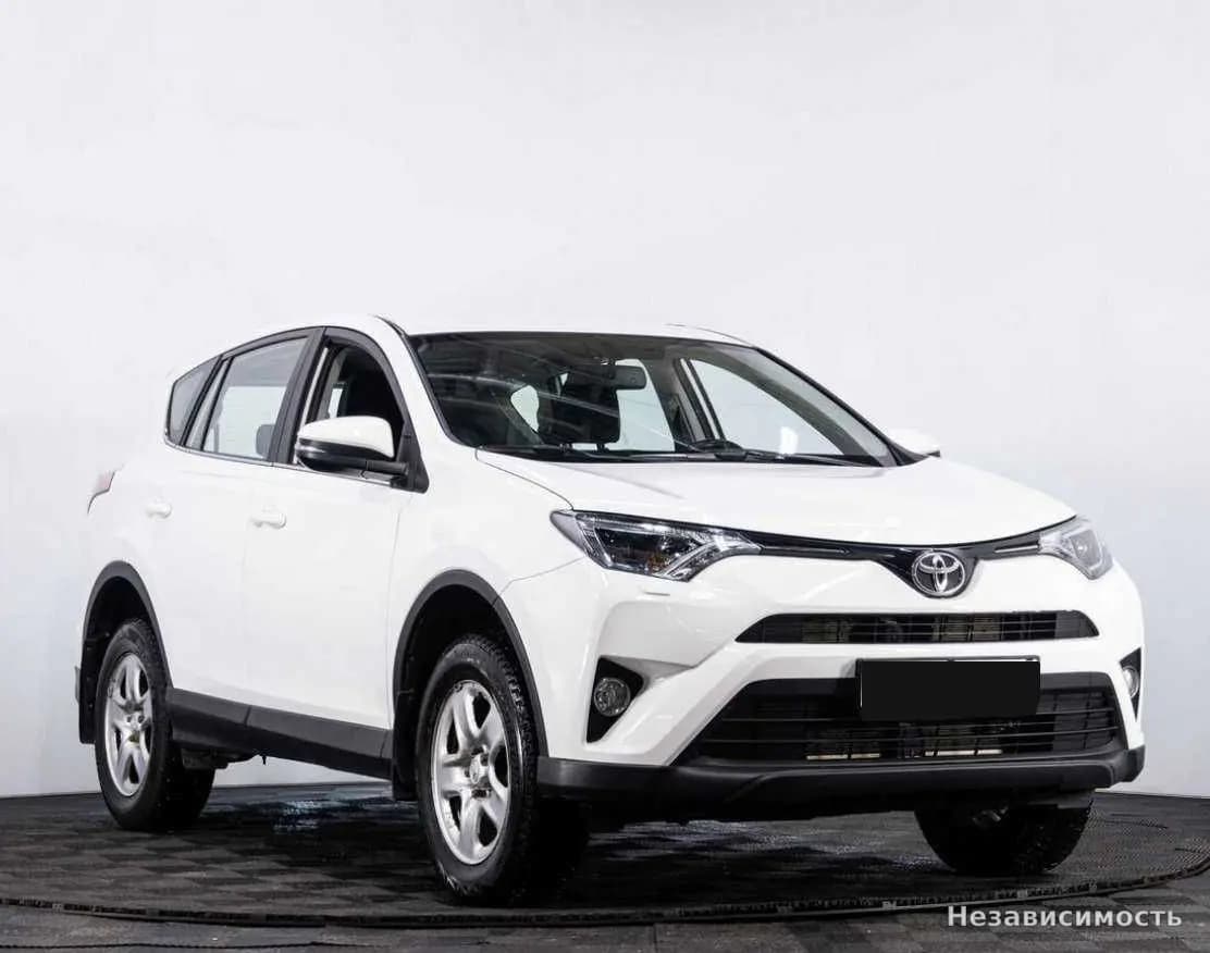 Toyota RAV4 VI (XA60) 2018 с пробегом — фото 3