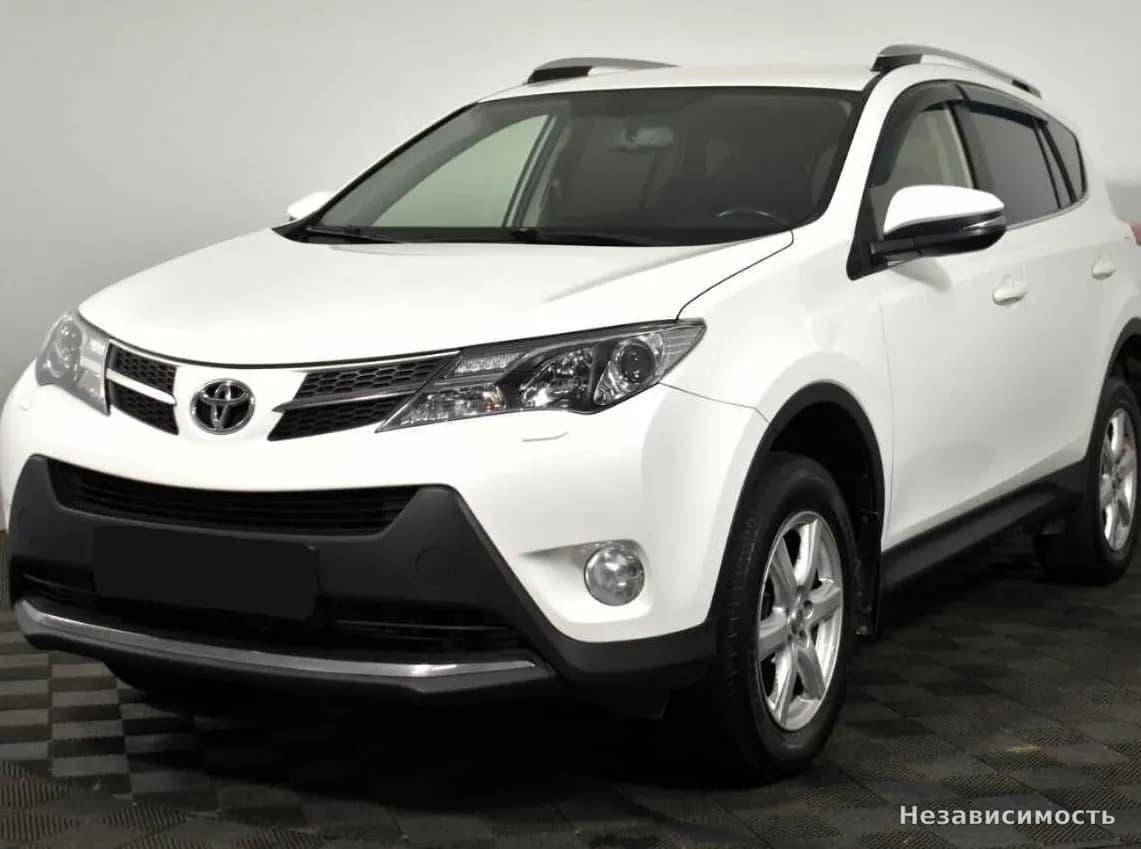 Toyota RAV4 VI (XA60), 2015 с пробегом