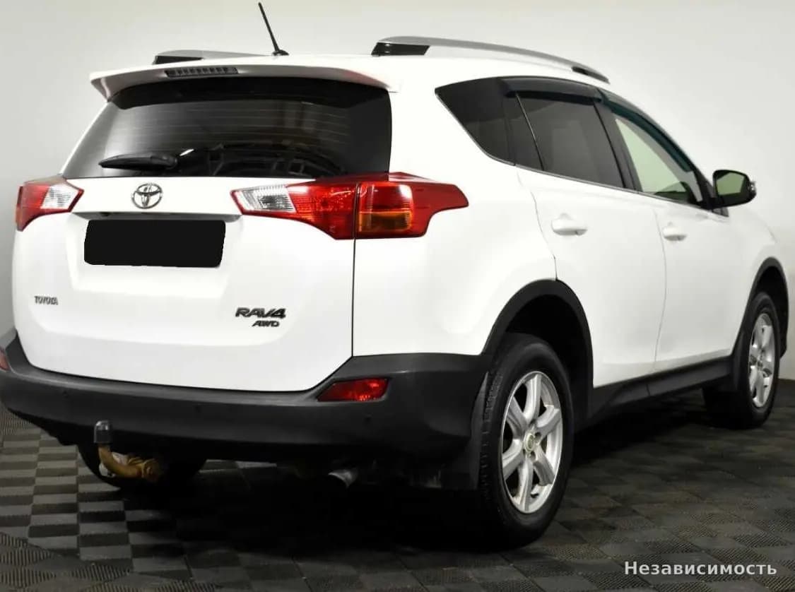 Toyota RAV4 VI (XA60) 2015 с пробегом — фото 4