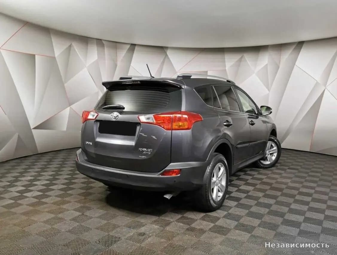 Toyota RAV4 VI (XA60) 2014 с пробегом — фото 2