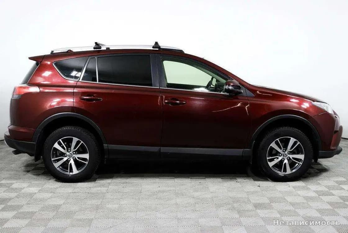 Toyota RAV4 VI (XA60) 2016 с пробегом — фото 4