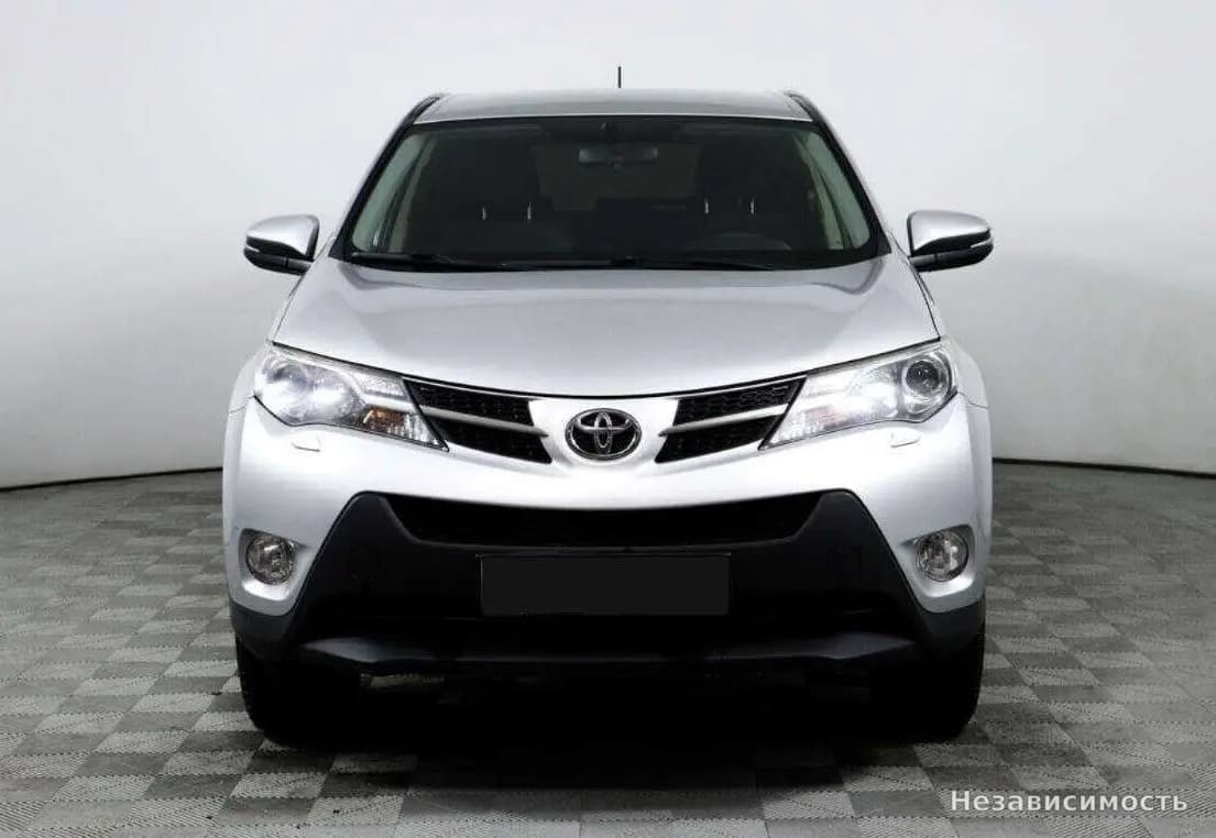 Toyota RAV4 VI (XA60) 2015 с пробегом — фото 2