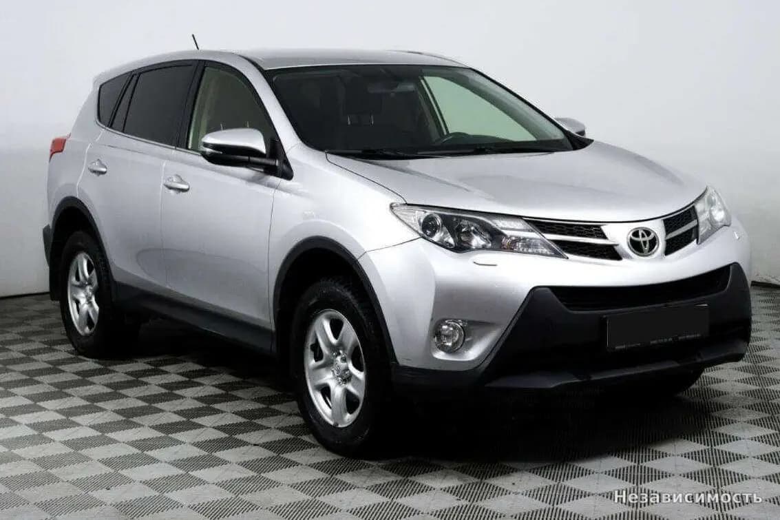 Toyota RAV4 VI (XA60) 2015 с пробегом — фото 3