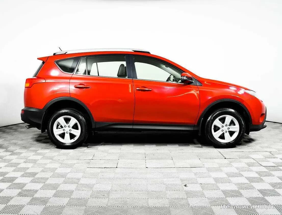 Toyota RAV4 VI (XA60) 2014 с пробегом — фото 4