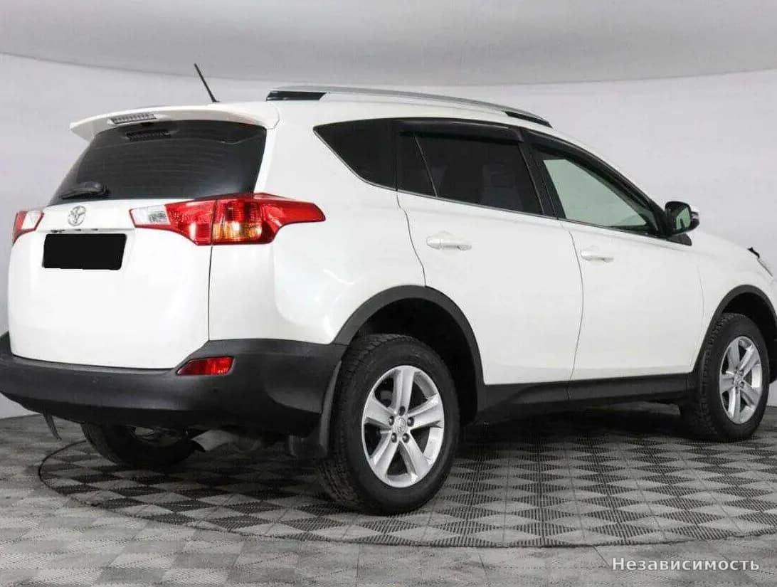 Toyota RAV4 VI (XA60) 2014 с пробегом — фото 5