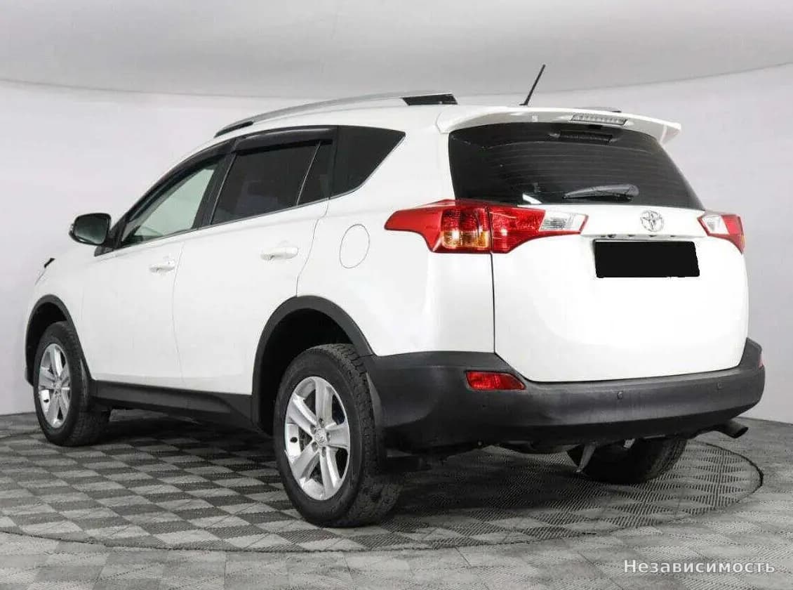 Toyota RAV4 VI (XA60) 2014 с пробегом — фото 7