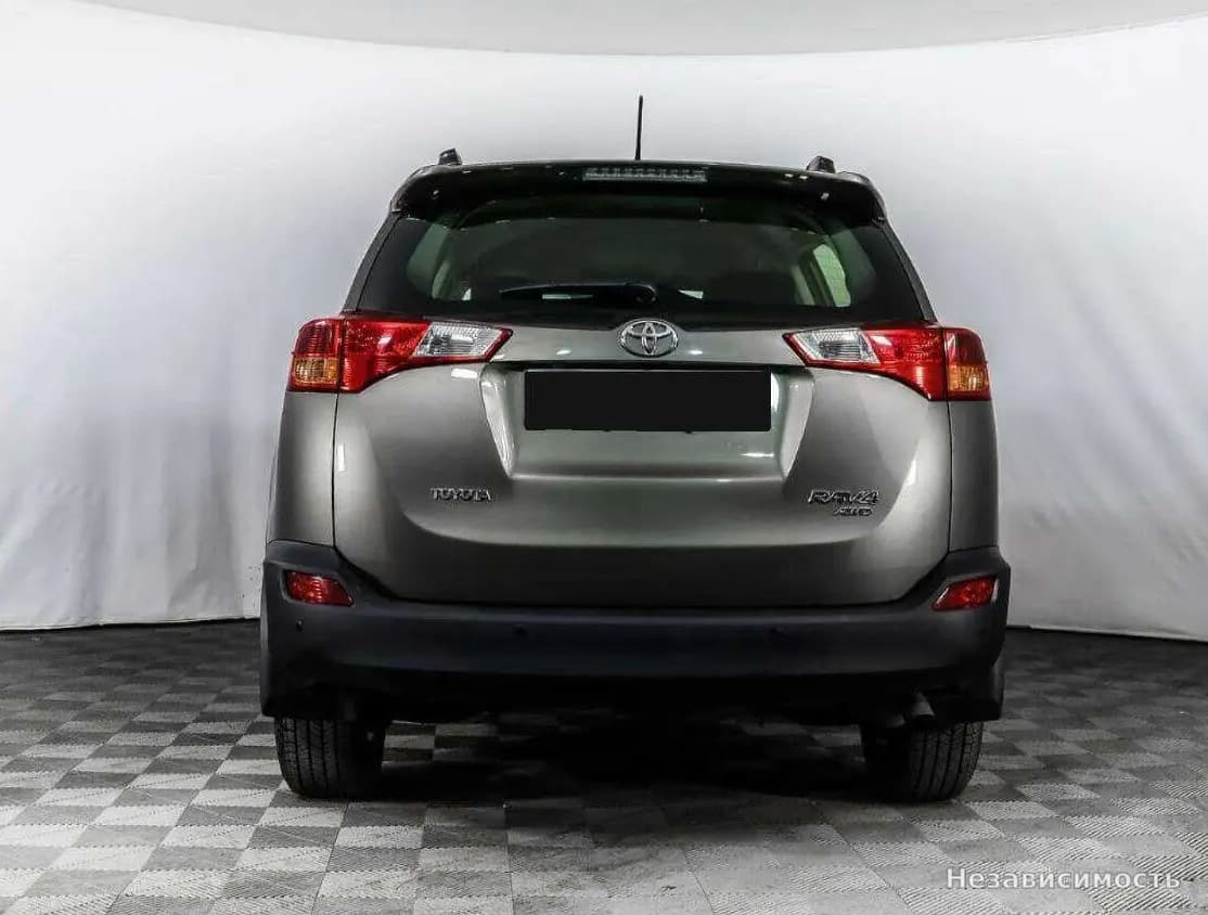 Toyota RAV4 VI (XA60) 2013 с пробегом — фото 6