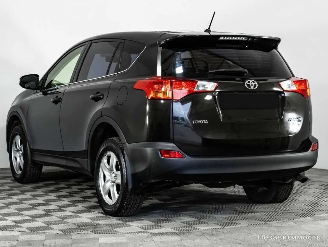 Toyota RAV4 VI (XA60) 2015 с пробегом — фото 6