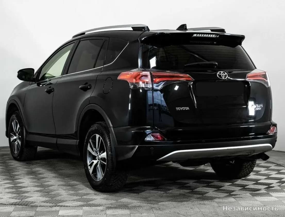 Toyota RAV4 VI (XA60) 2015 с пробегом — фото 6