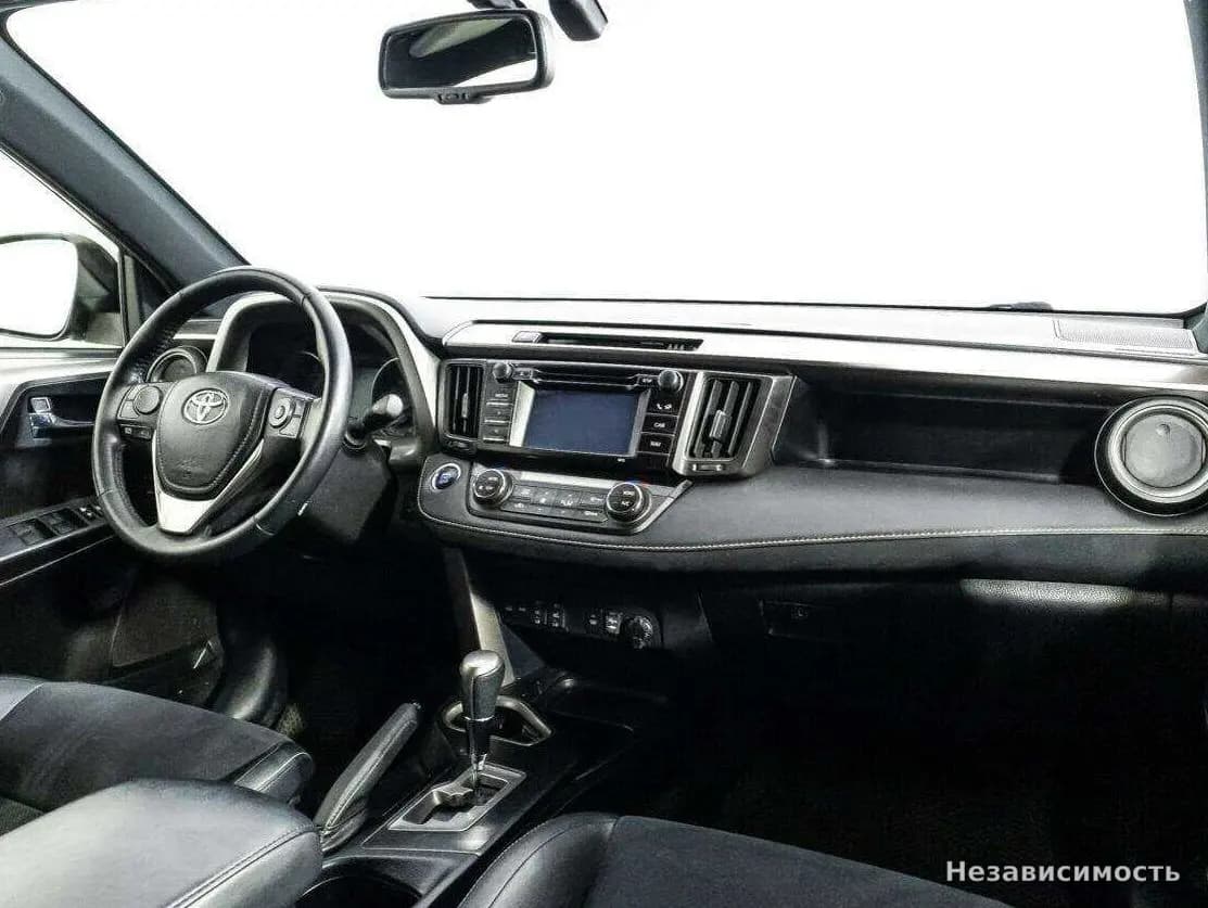 Toyota RAV4 VI (XA60) 2016 с пробегом — фото 9