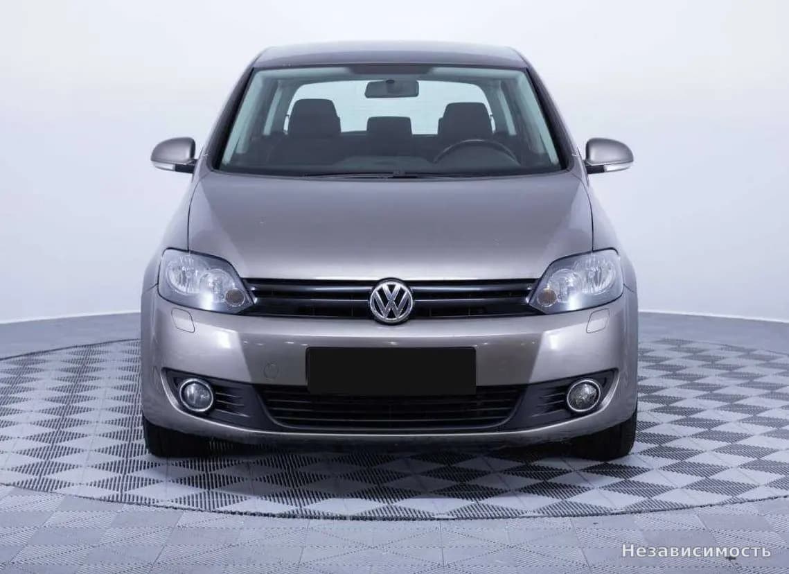 Volkswagen Golf Plus 2012 с пробегом — фото 2