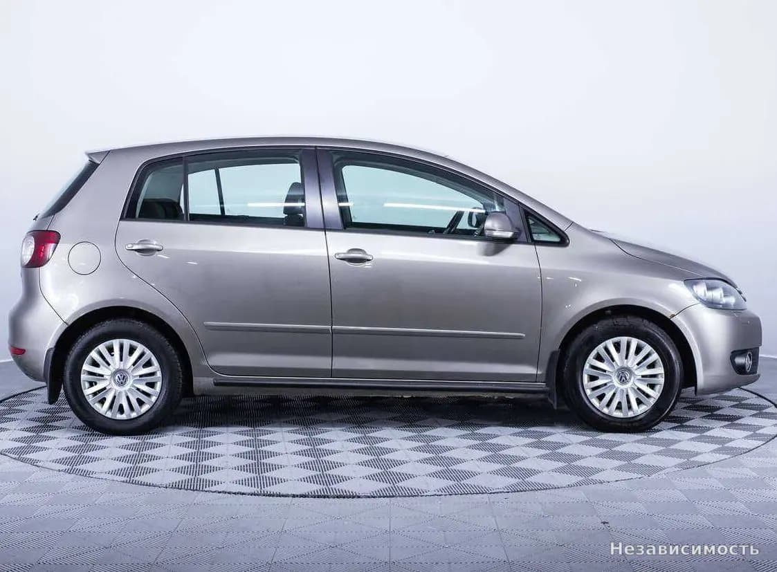 Volkswagen Golf Plus 2012 с пробегом — фото 4