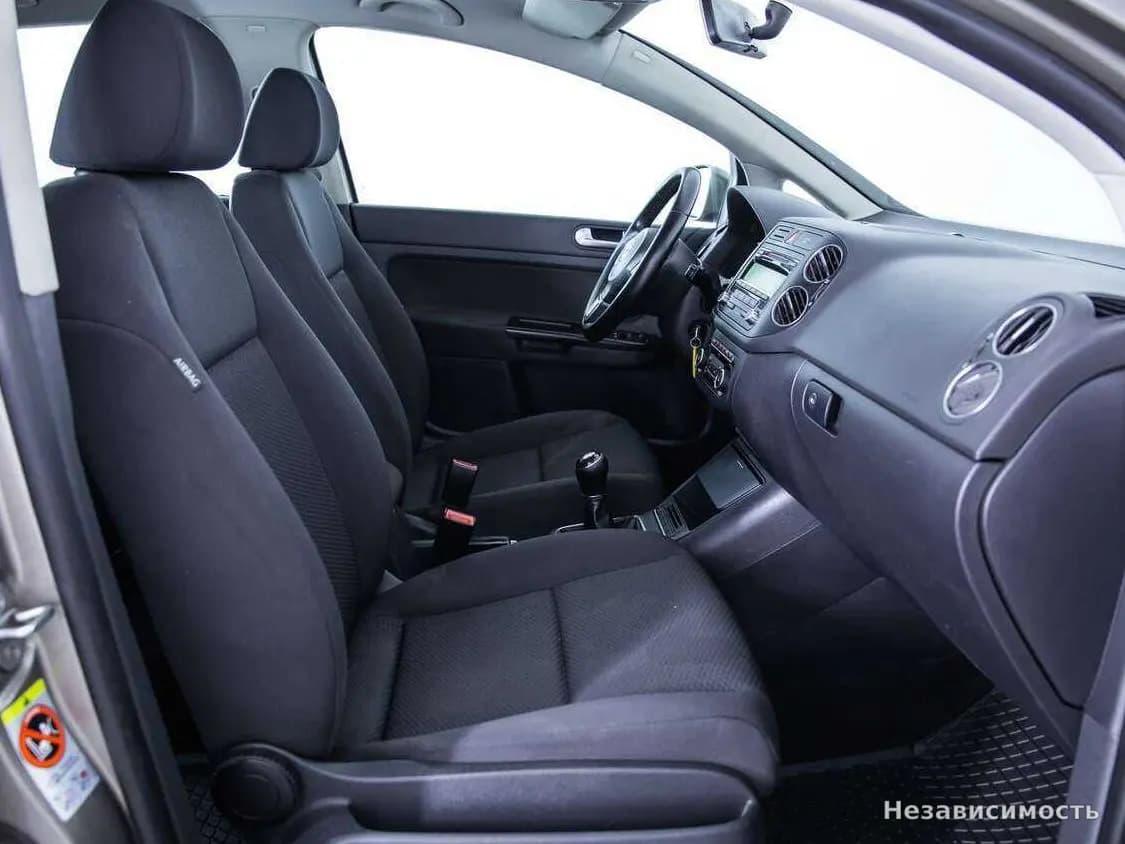 Volkswagen Golf Plus 2012 с пробегом — фото 10
