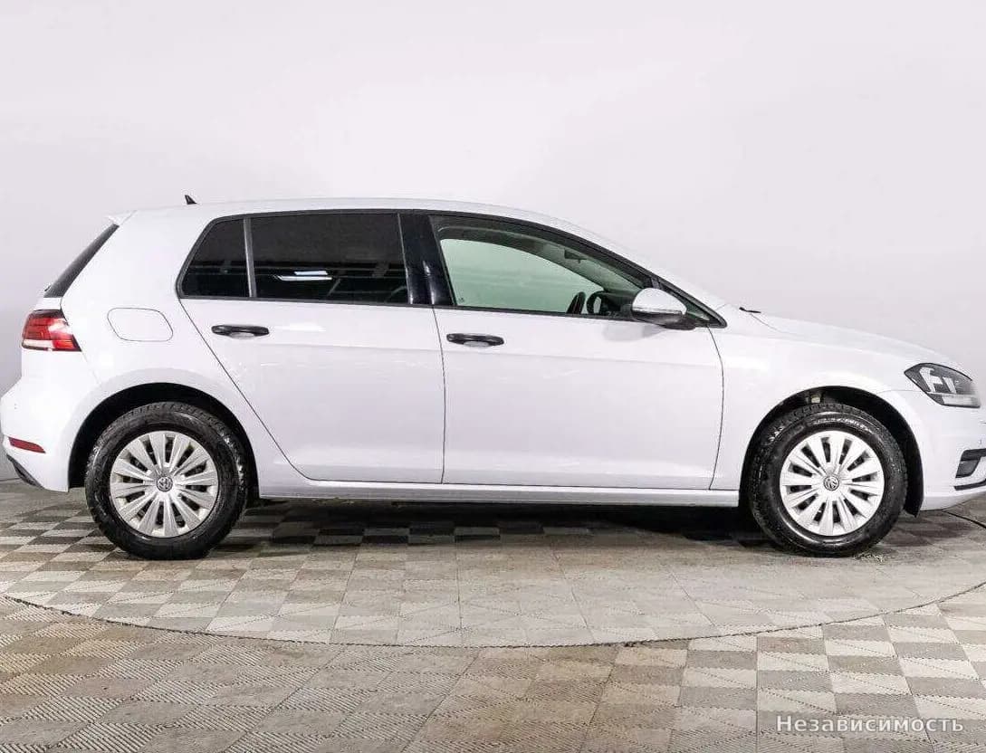 Volkswagen Golf 2018 с пробегом — фото 4