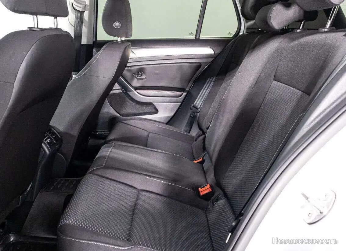 Volkswagen Golf 2018 с пробегом — фото 10