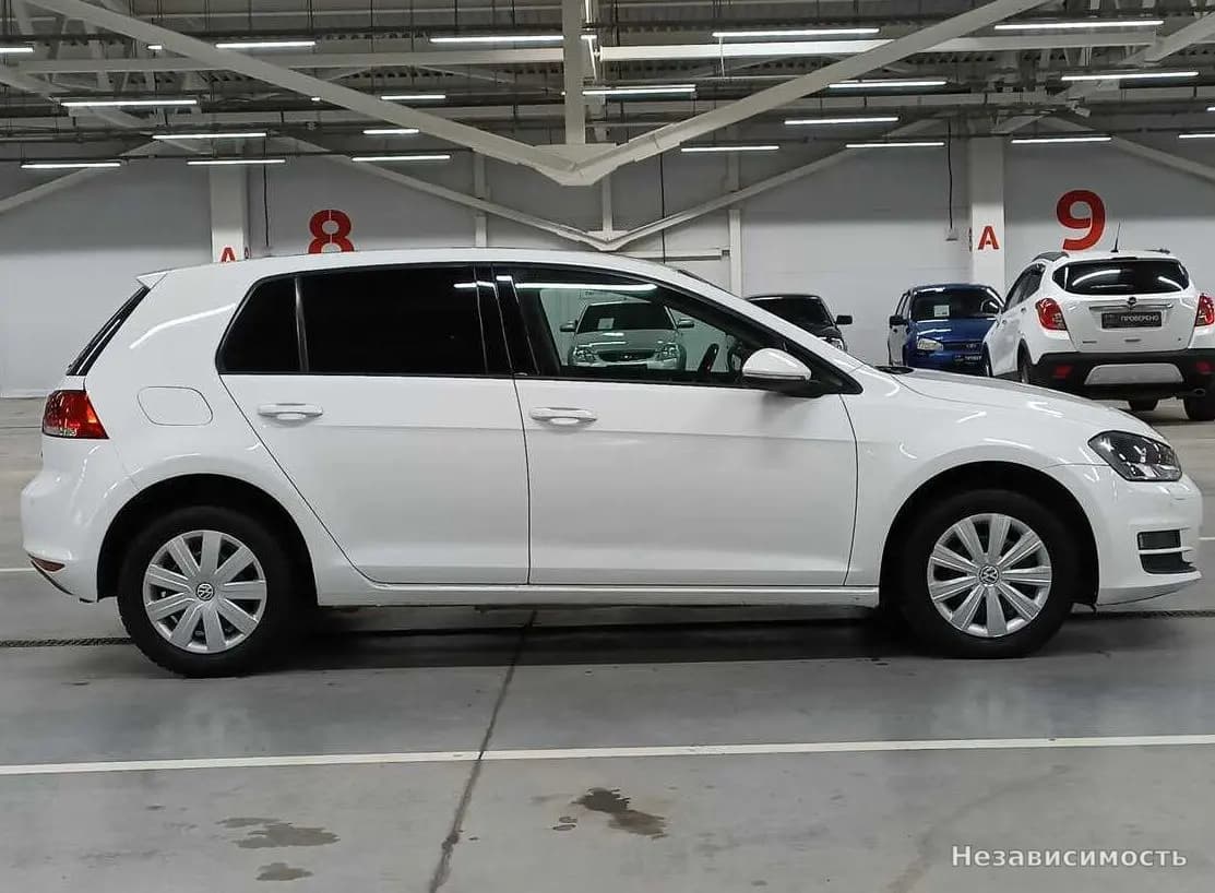 Volkswagen Golf 2013 с пробегом — фото 4