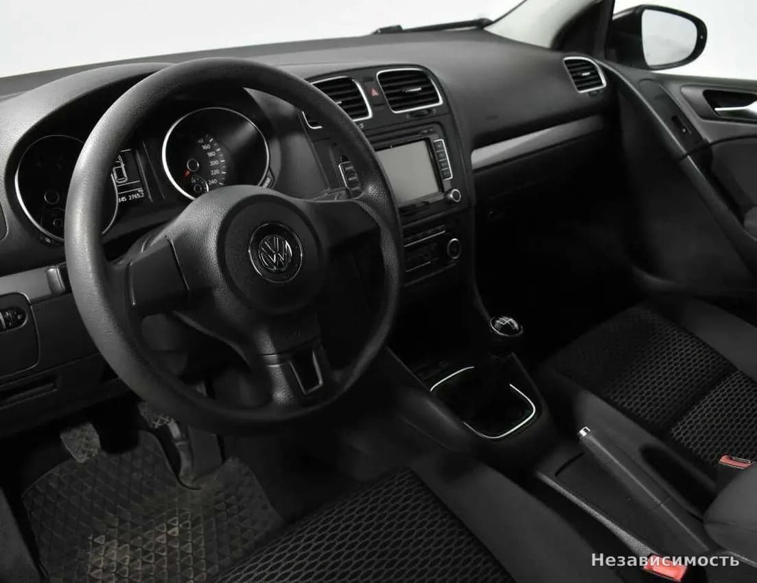Volkswagen Golf 2012 с пробегом — фото 9