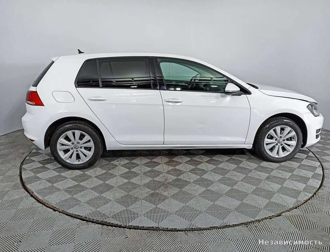 Volkswagen Golf 2014 с пробегом — фото 4
