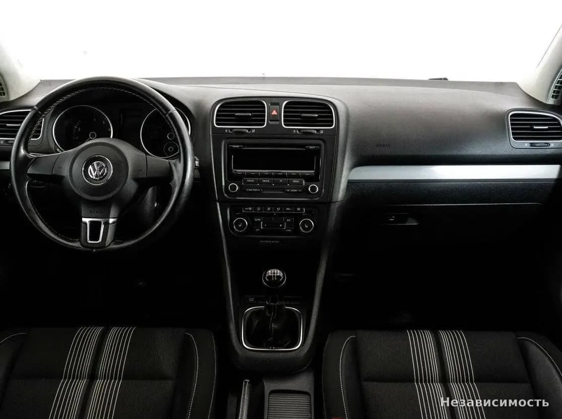 Volkswagen Golf 2012 с пробегом — фото 8
