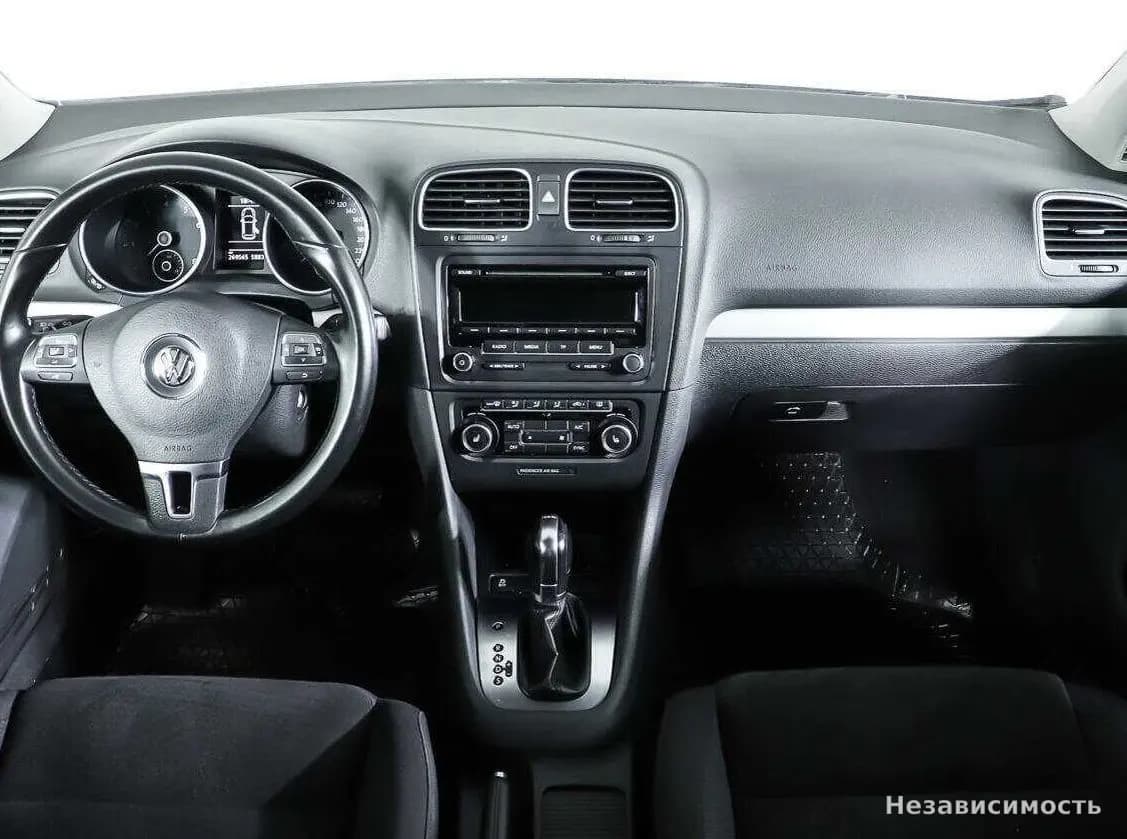 Volkswagen Golf 2012 с пробегом — фото 7
